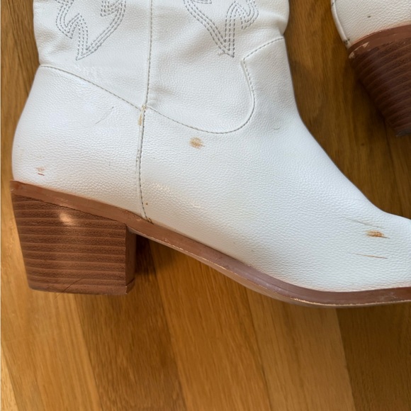 Women’s Sz 9.5 M White Leather Mid-Calf Western Cowgirl boots Pointed Toe - Picture 6 of 10